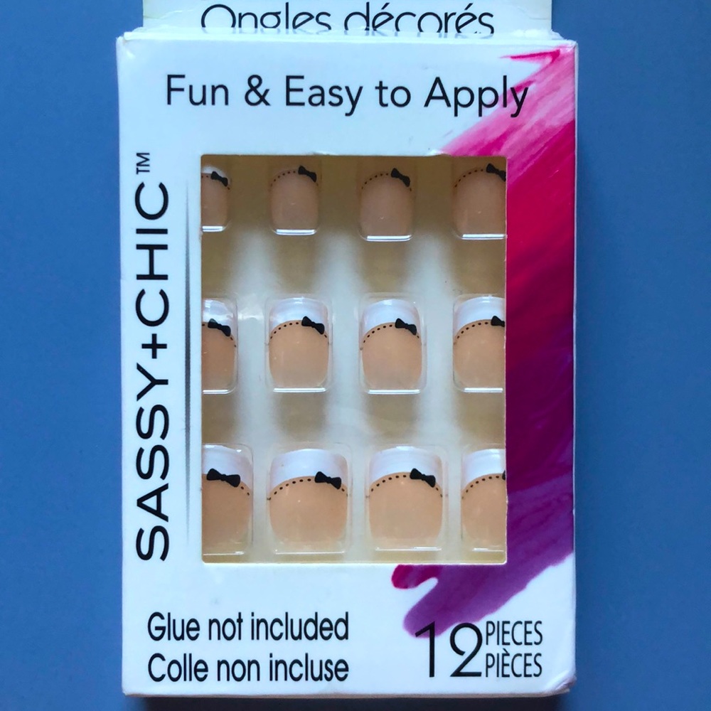 12 pieces of fake nails